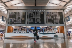 covid_airport_2-1536x1024